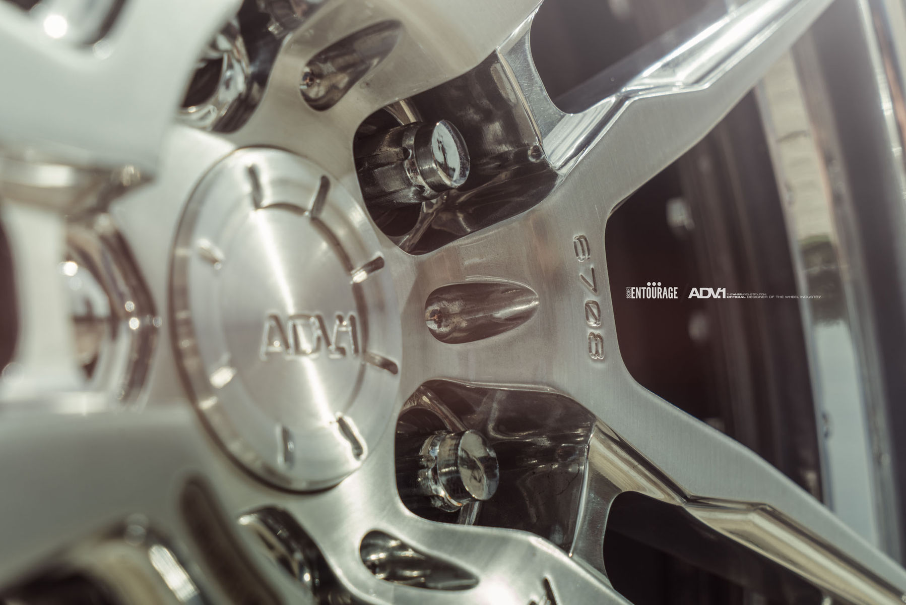  Aston Martin DBS | Aston Martin DBS