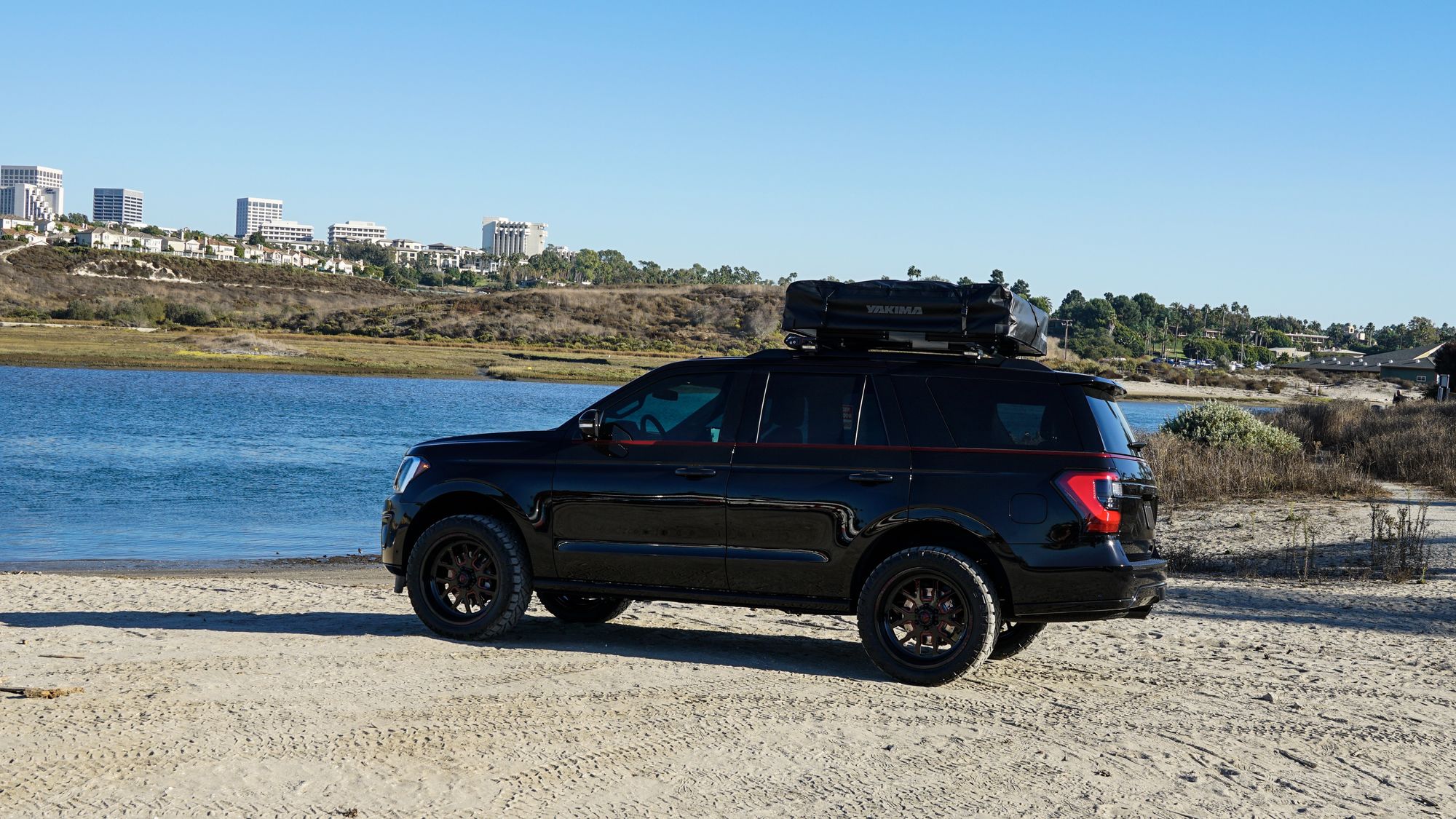 2019 Ford Expedition | MAD Industries 2019 Ford Expedition Limited Stealth Edition - side profile
