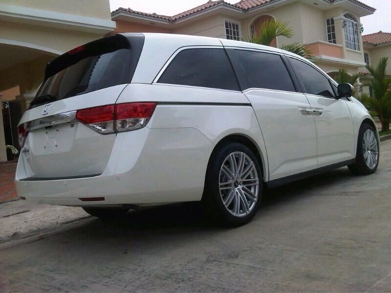 2010 Honda Odyssey | Honda Odyssey on Ruff Racing R955's