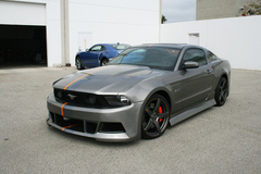 '11 Ford Mustang