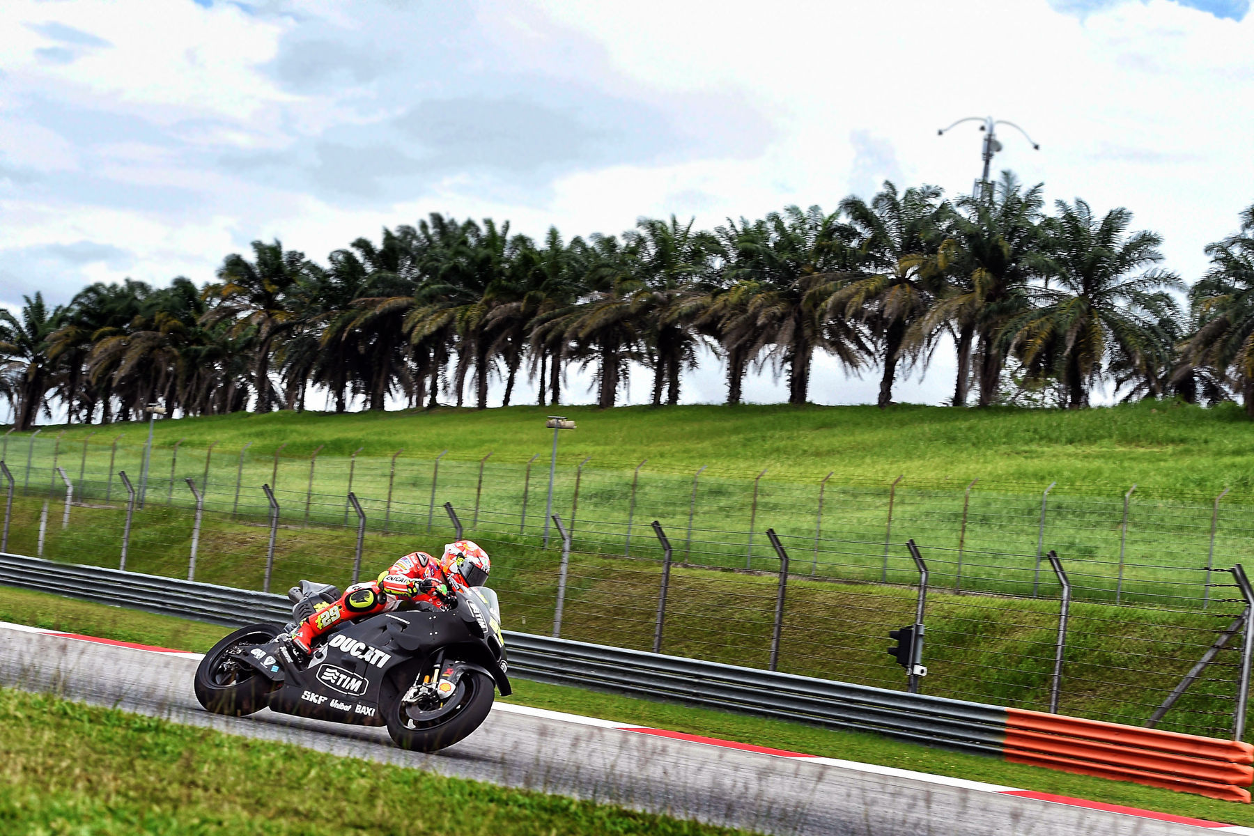 2016   | 2016 Ducati GP Team - preseason