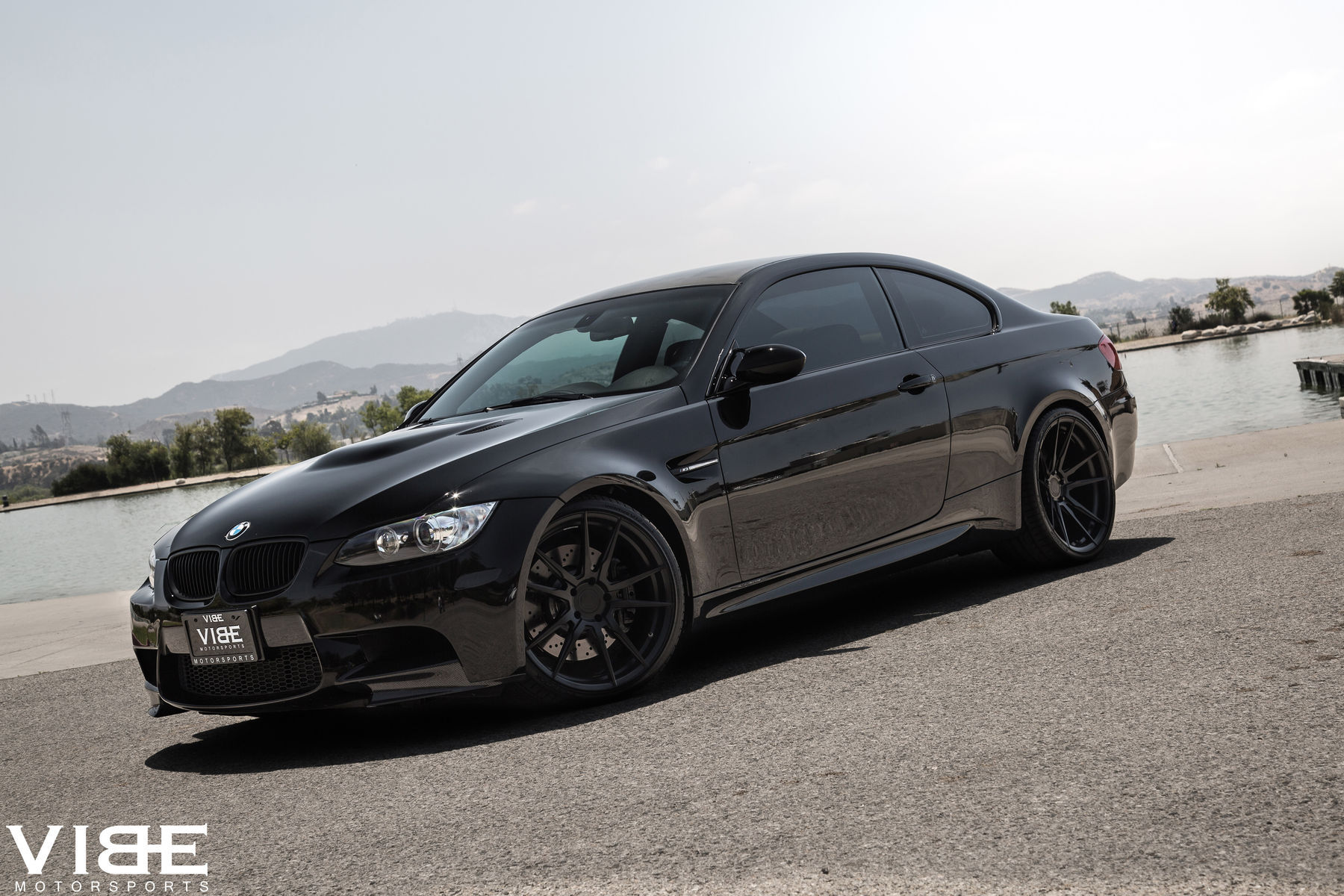 2012 BMW M3 | '12 E92 M3 on Rohana 20's - Angled Shot