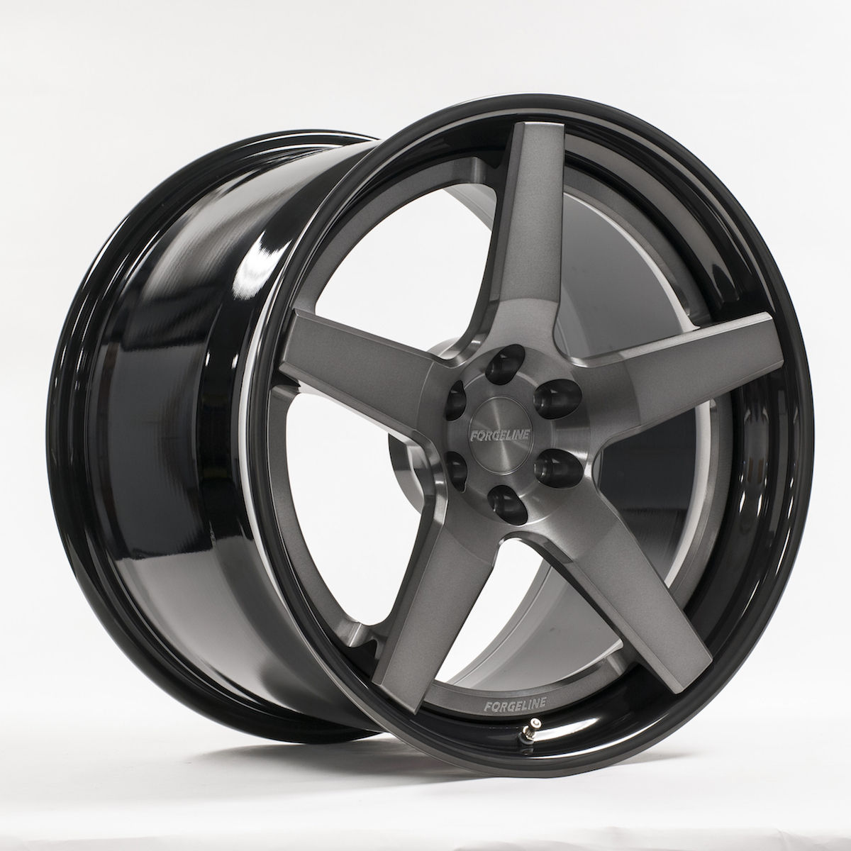 | Forgeline Debuts the New AL Series AL300 Concave Wheel