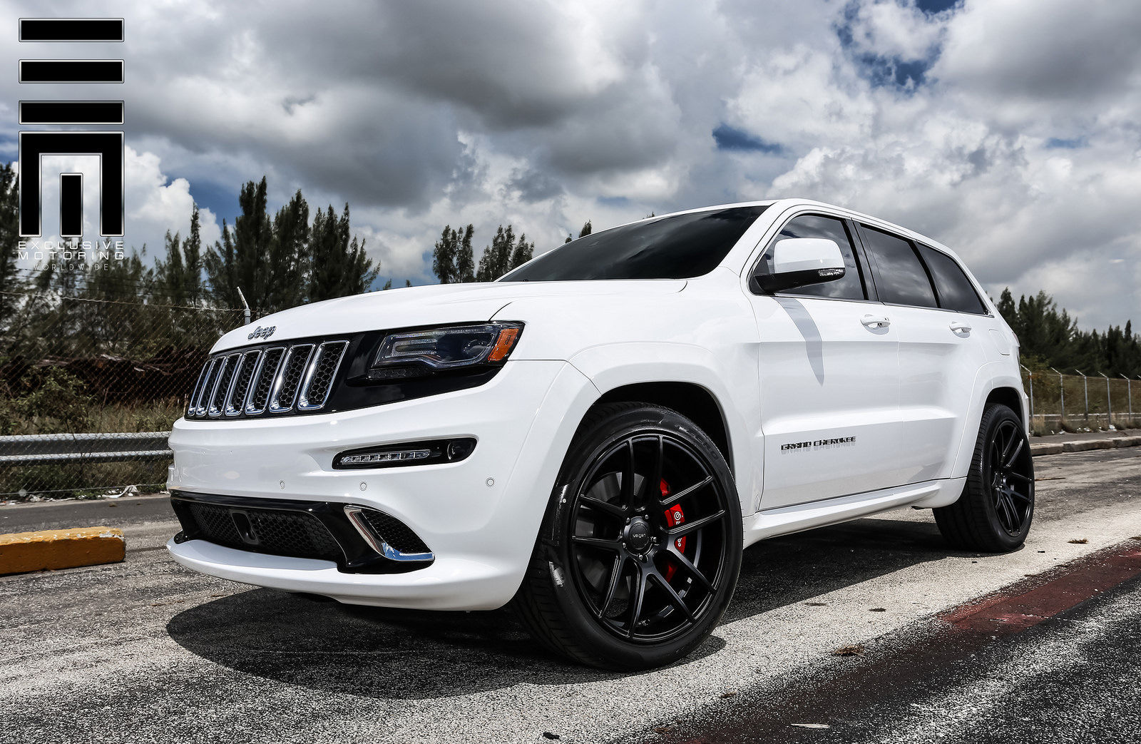 2015 Jeep Grand Cherokee | Jeep Cherokee SRT8 on Velgen Wheels VMB5