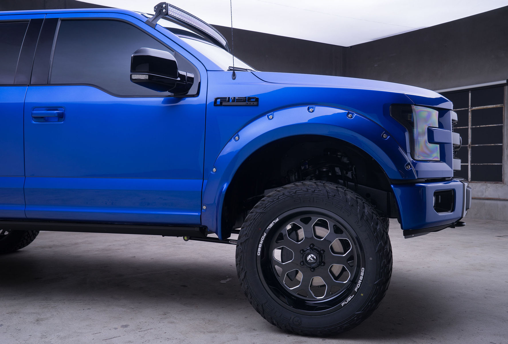 2015 Ford F-150 | '15 Ford F-150 CrewCab by Leer