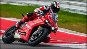 Ducati 1199 Panigale R - Apex