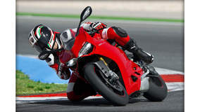 Ducati 1199 Panigale S - Moto