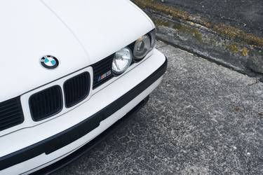 1991 BMW M5 | H&R 1991 BMW M5