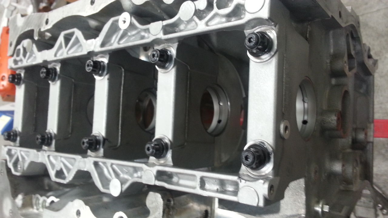 2015 Ford Mustang | 2015 Mustang EcoBoost V4 Engine Block