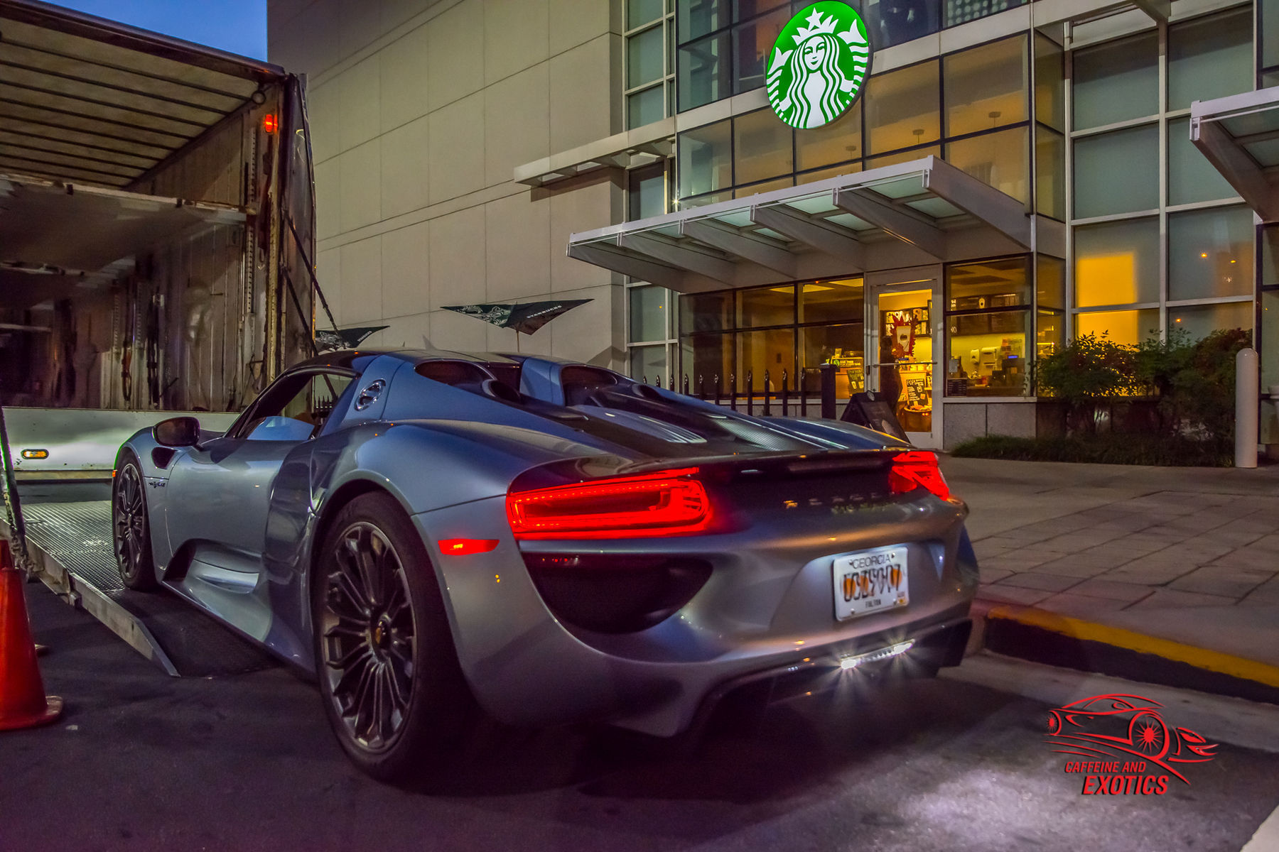 Porsche 918 Spyder | Unloading The 918 Spyder