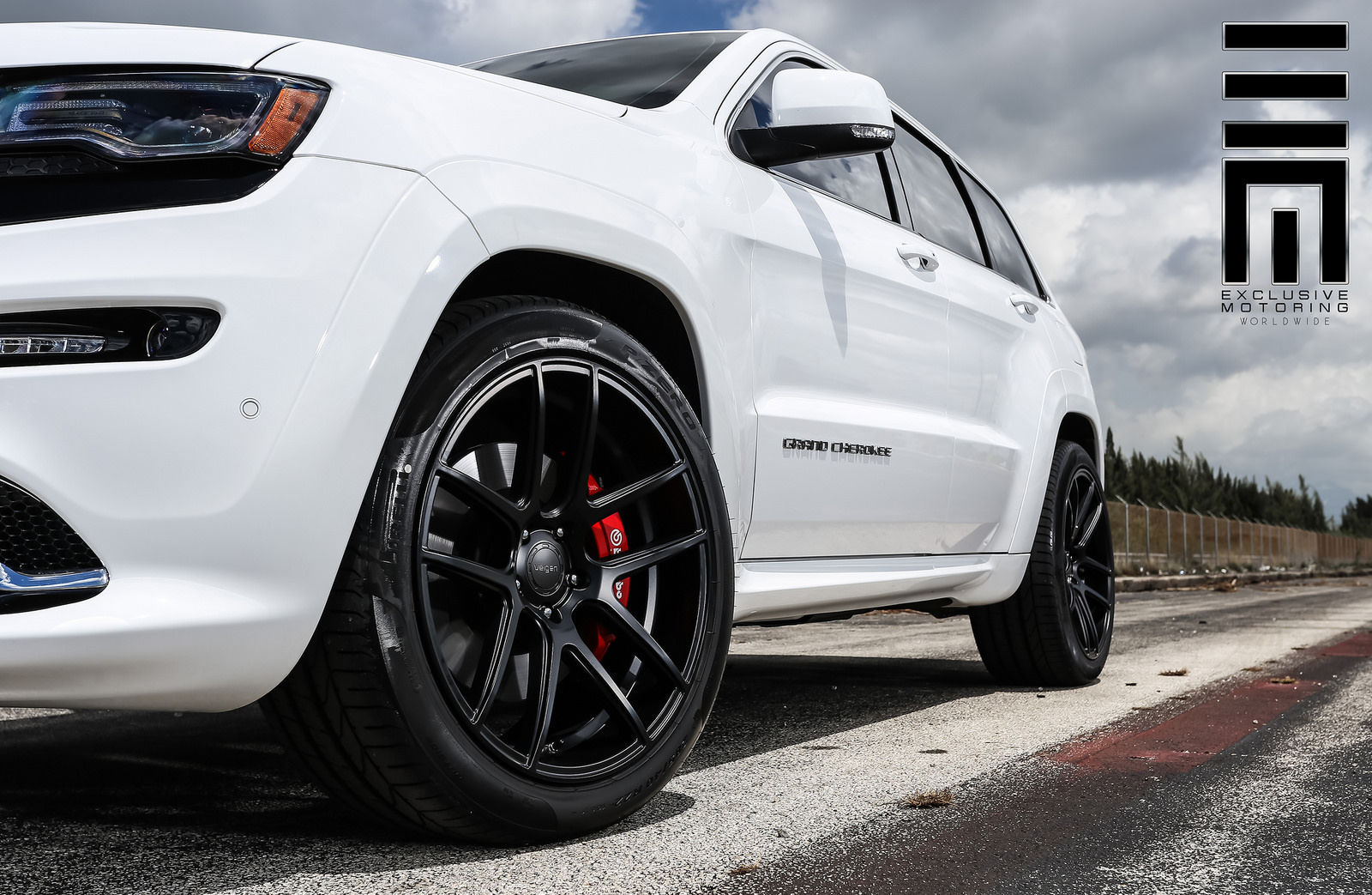 2015 Jeep Grand Cherokee | Jeep Cherokee SRT8 on Velgen Wheels VMB5