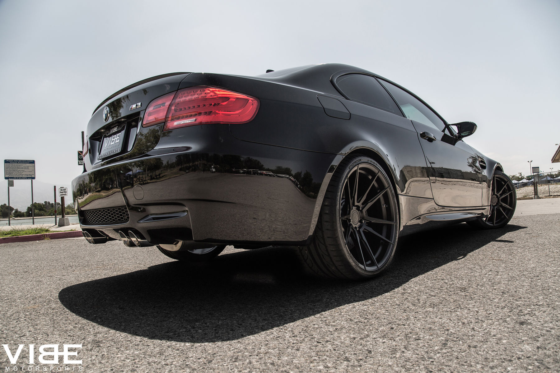 2012 BMW M3 | '12 E92 M3 on Rohana 20's - Low Rear Shot