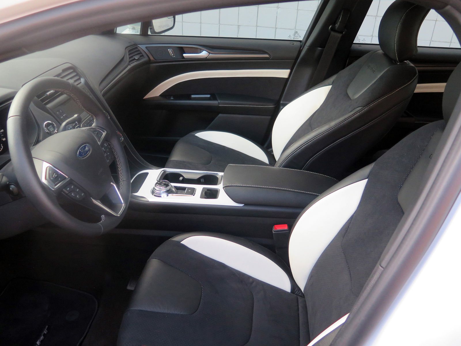 2017 Ford Fusion | 2017 Ford Fusion Sport - Interior