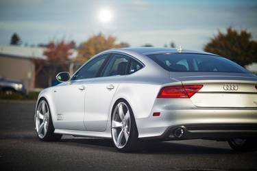 2013 Audi A7 | H&R 2013 Audi A7