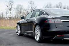 Tesla Model S P85