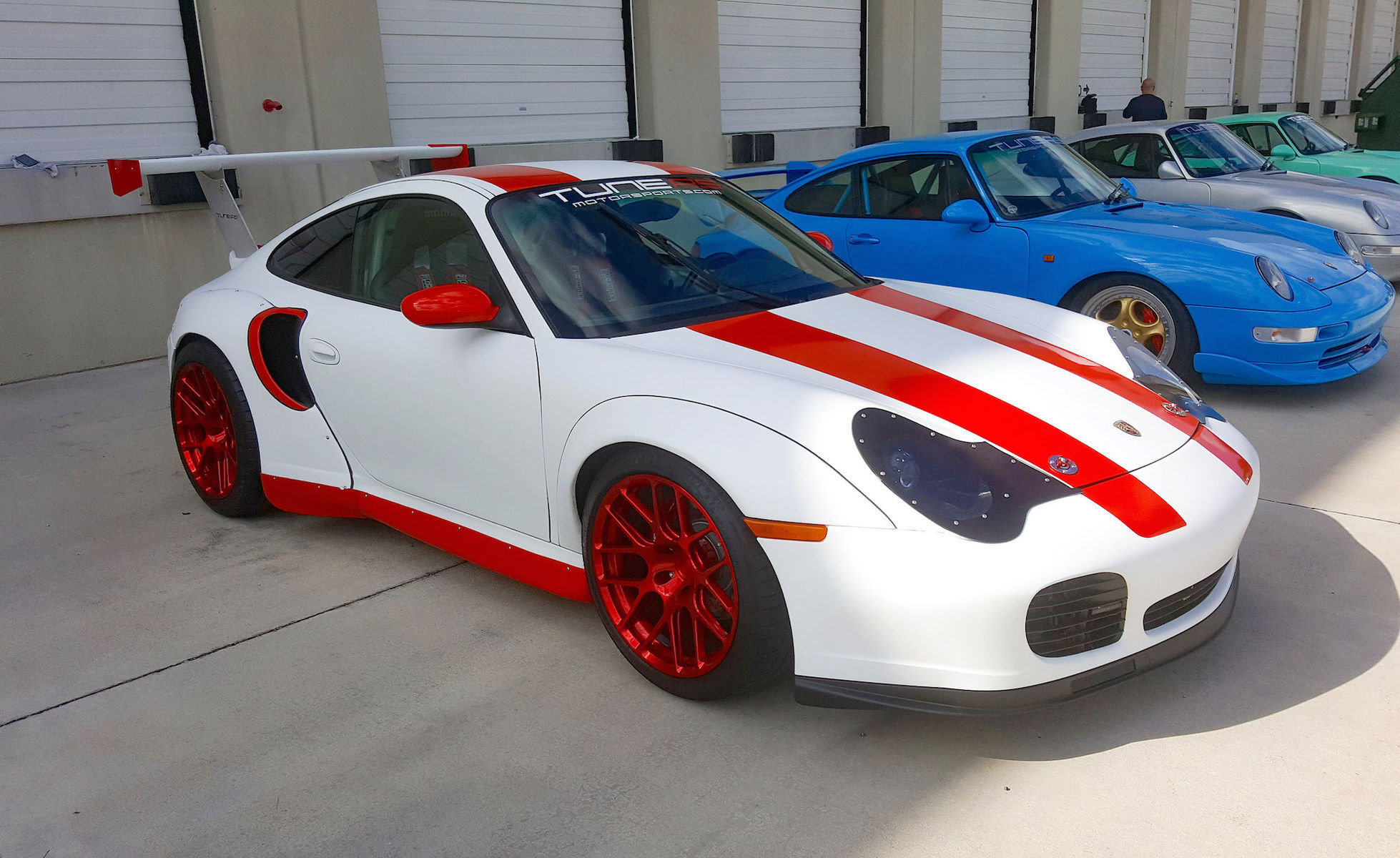 2001 Porsche 911 | TuneRS Motorsports' Porsche 996 Turbo on Forgeline One Piece Forged Monoblock SE1 Wheels