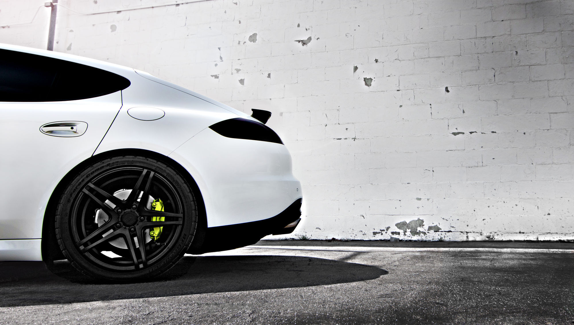 2015 Porsche Panamera | '15 Porsche Panamera eHybrid on Aftermarket XO Wheels