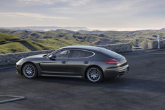 '14 Porsche Panamera 4S