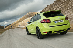 2014 Porsche Cayenne GTS