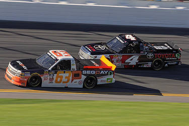 2015 Chevrolet Silverado 1500 | Passing At Daytona