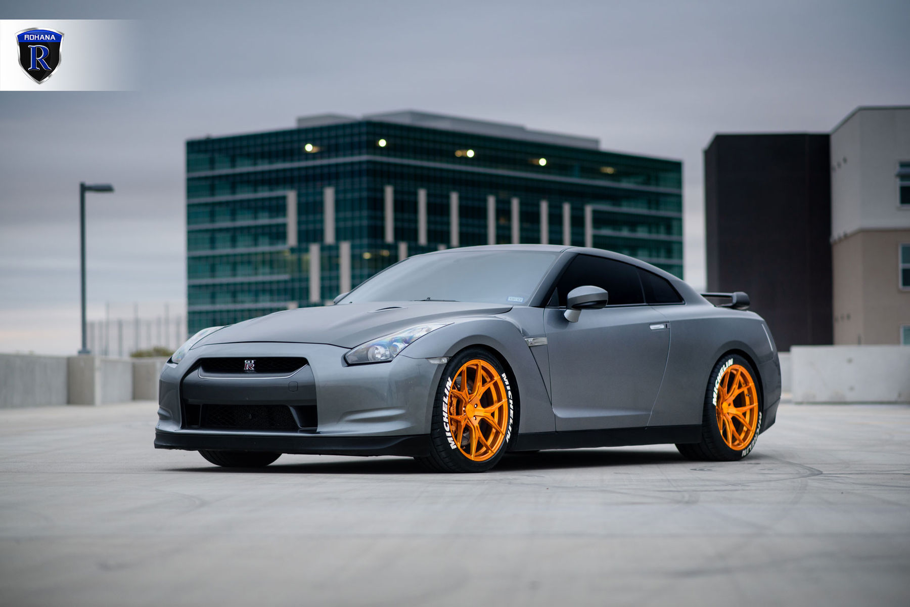 2016 Nissan GT-R | Gray Nissan GTR - Gold Wheels