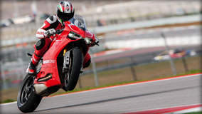 Ducati 1199 Panigale R - Rear Wheelie