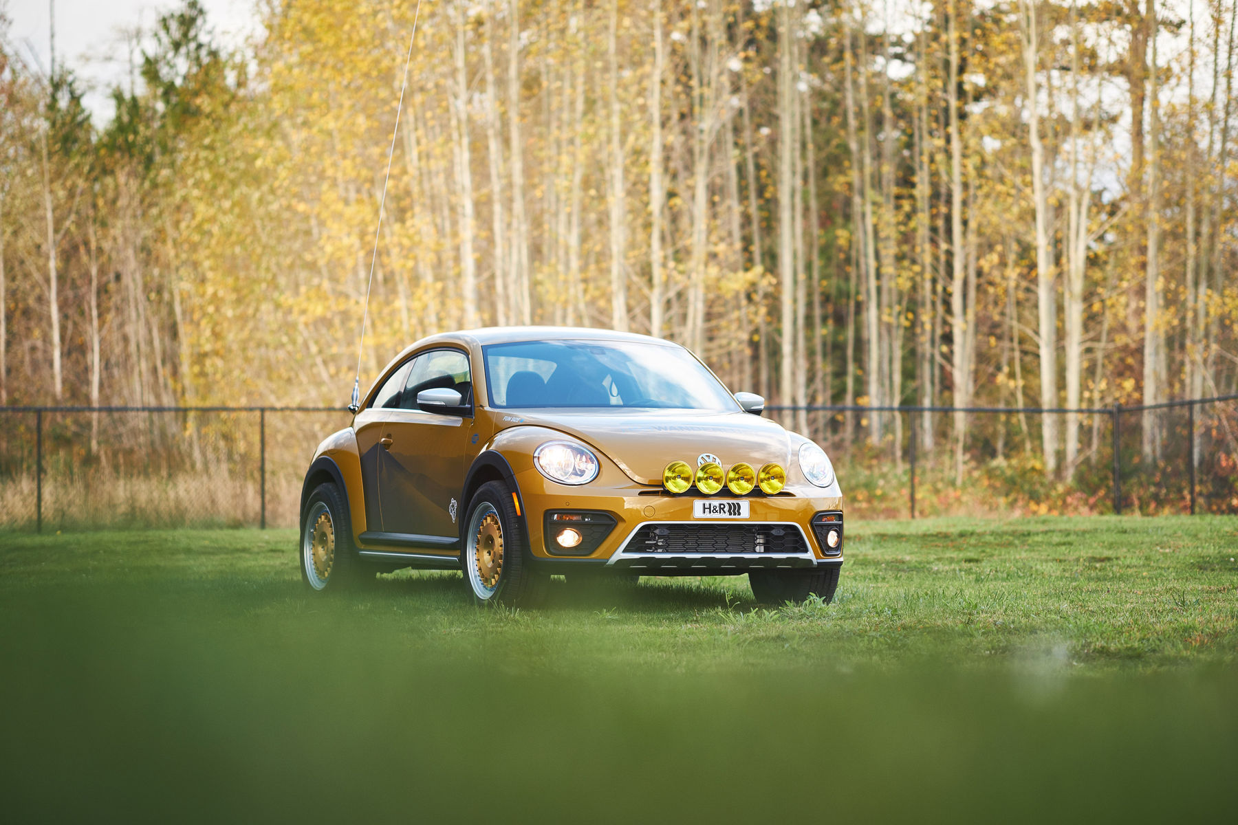2016 Volkswagen New Beetle | H&R 2016 Beetle Dune - Front angle