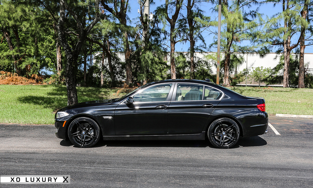 2012 BMW 5 Series | '12 BMW 528i on XO Caracas