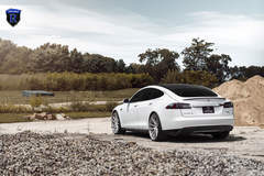 Tesla Model s P85