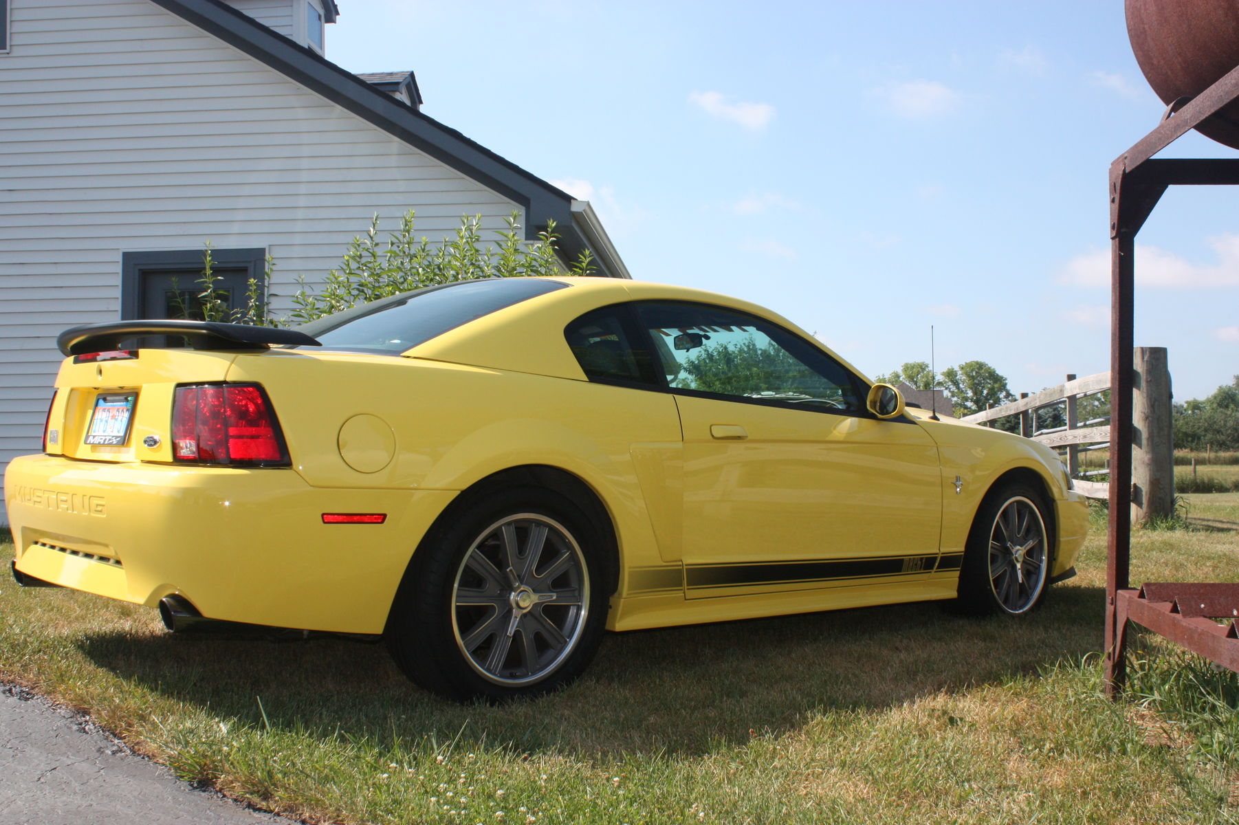 2003 Ford Mustang | MRT 2003 Mach 1