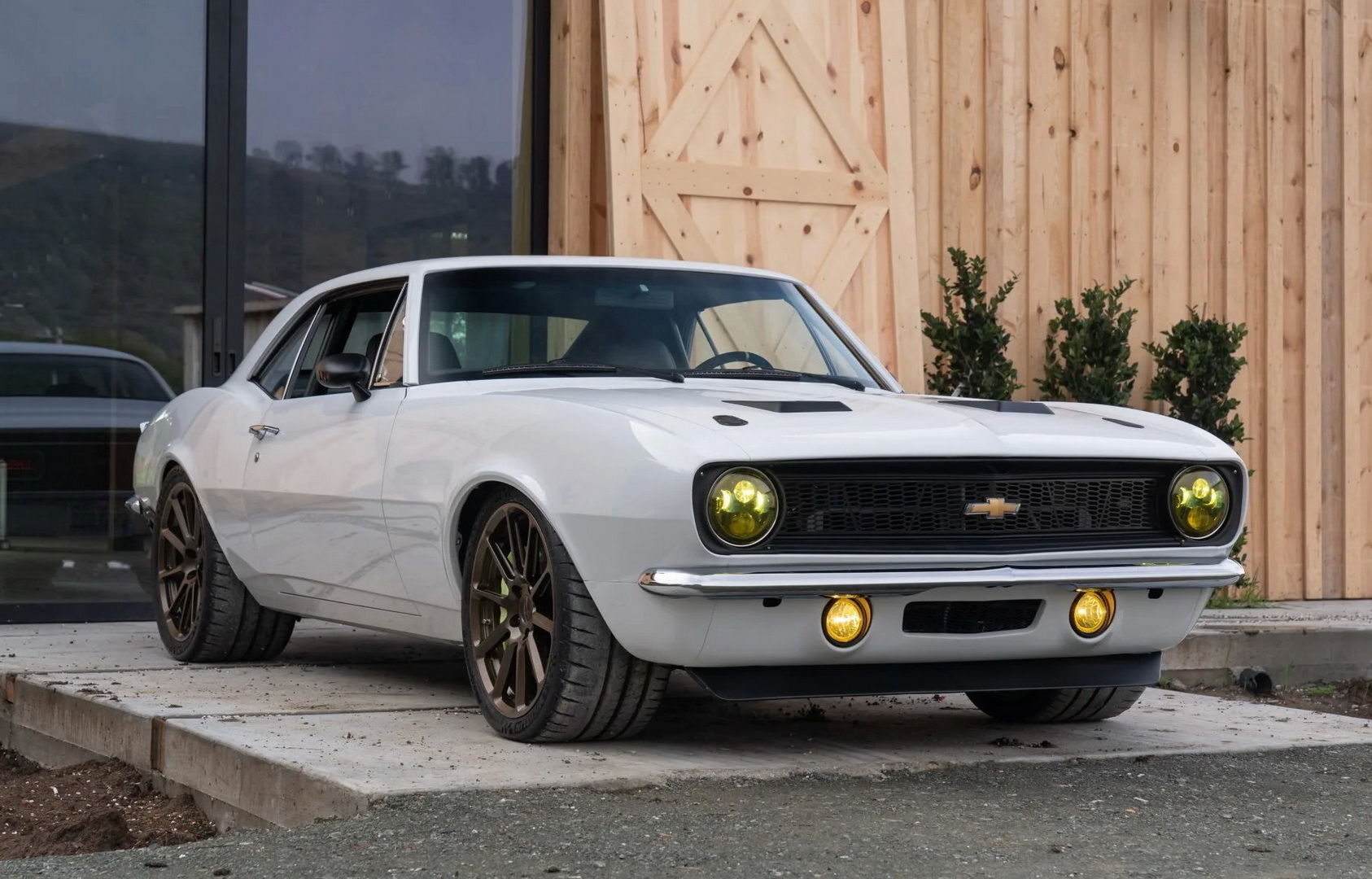 1967 Chevrolet Camaro | Ironworks Speed & Kustom “Fairway ’67” Camaro on Forgeline One Piece Forged Monoblock RB1 Wheels