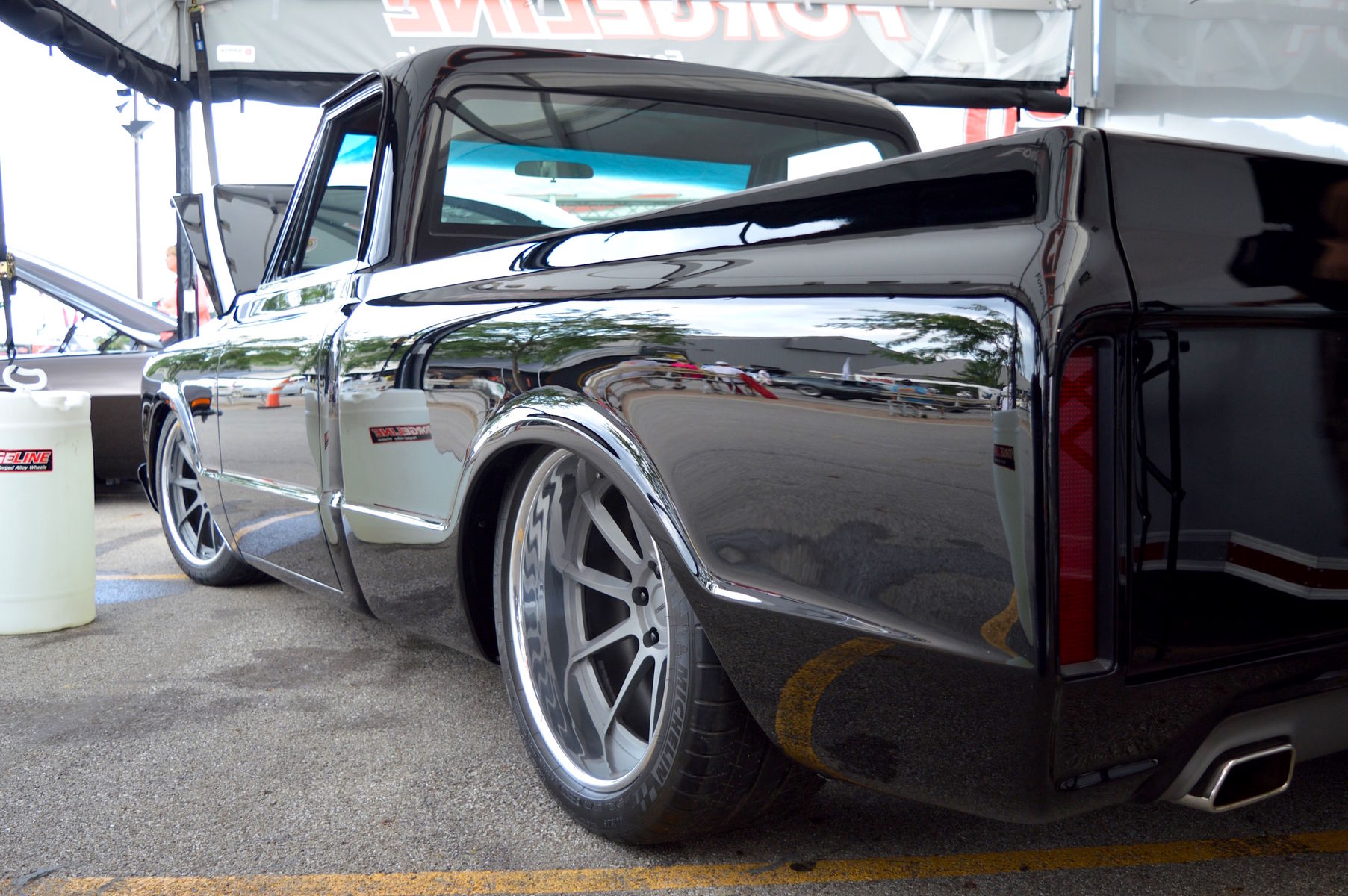 1970 Chevrolet C-10 | Steve & Danielle Locklin's '70 Chevy C10 on Forgeline RB3C at Goodguys 20th PPG Nationals