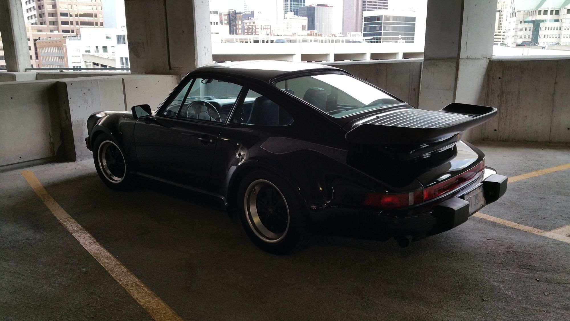  Porsche 911 | Triple black 911