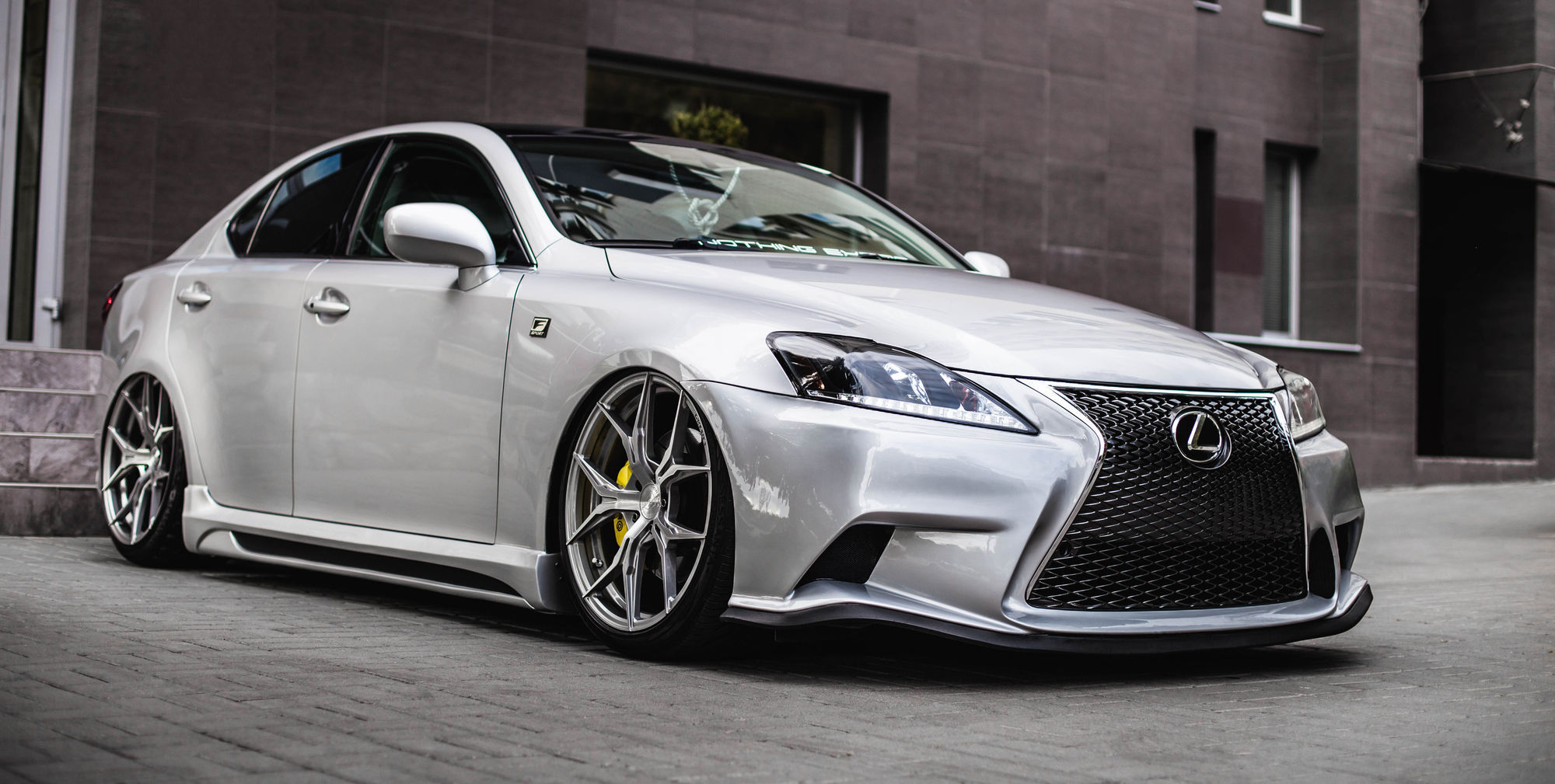 This image was parked by Rohana Wheels to a garage called Lexus IS350. 