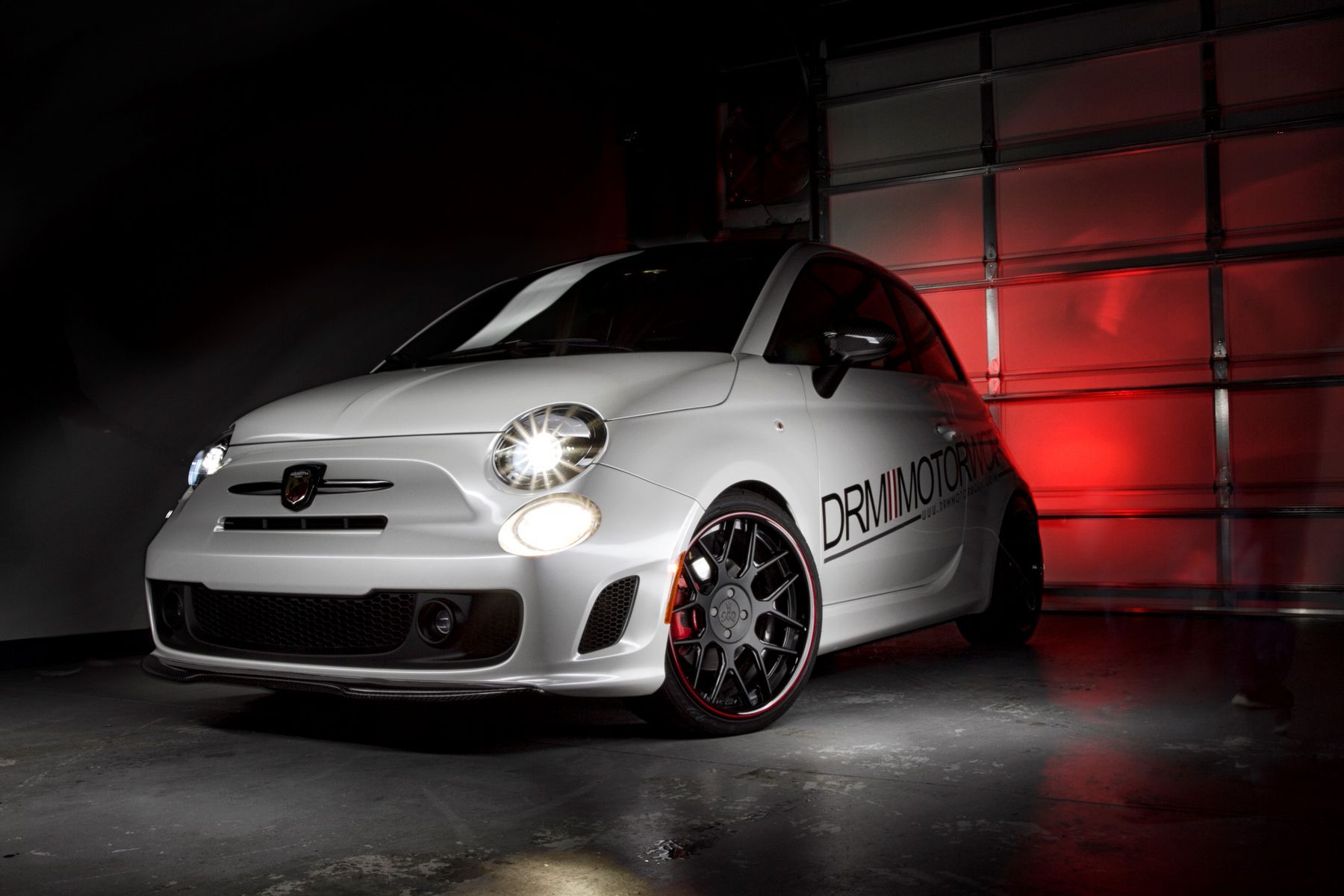 Tuning system. Fiat 500 Abarth Black. Fiat 500 Abarth Wheels Size. Fiat 500 Abarth чёрный. Fiat 500 Abarth подвеска.