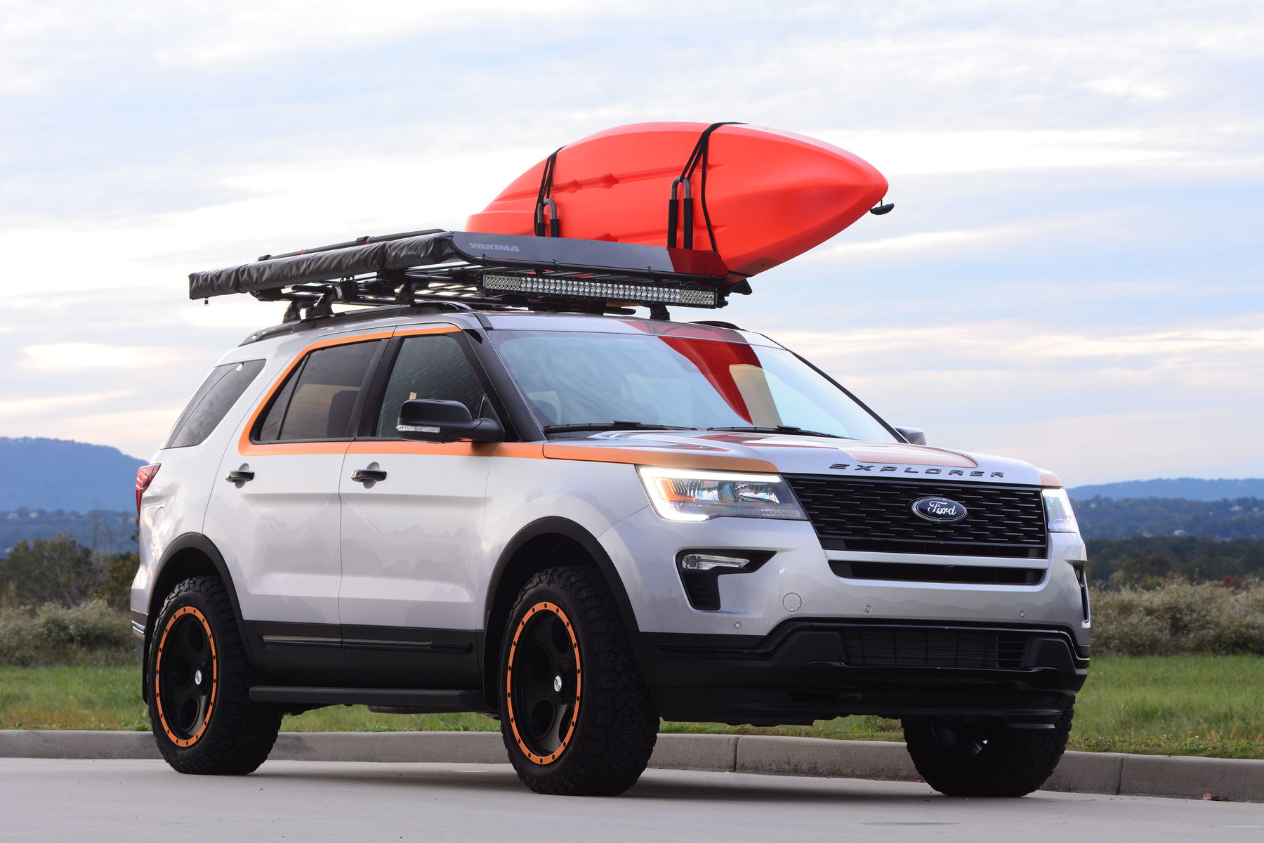 2018 Ford Explorer Sport | 2018 Ford Explorer Sport 4WD by Austin Hatcher Foundation - Stance FordSEMA