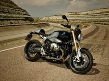 R Nine T