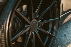 BMW 330i - Wheel Close-up