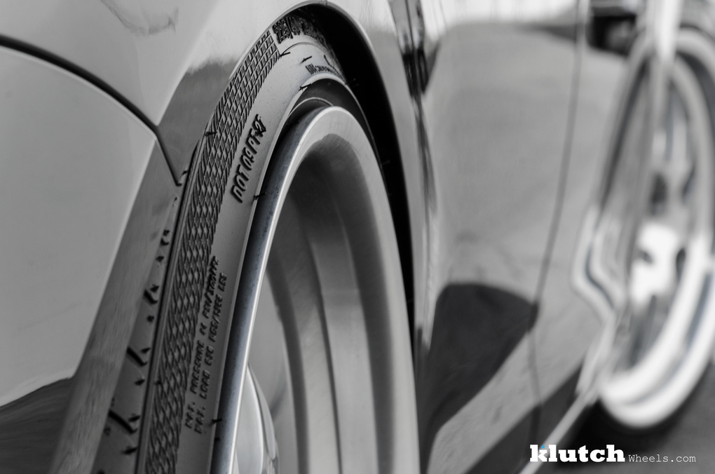 2010 Volkswagen Jetta | '10 VW Jetta Wagon on Klutch SL14's