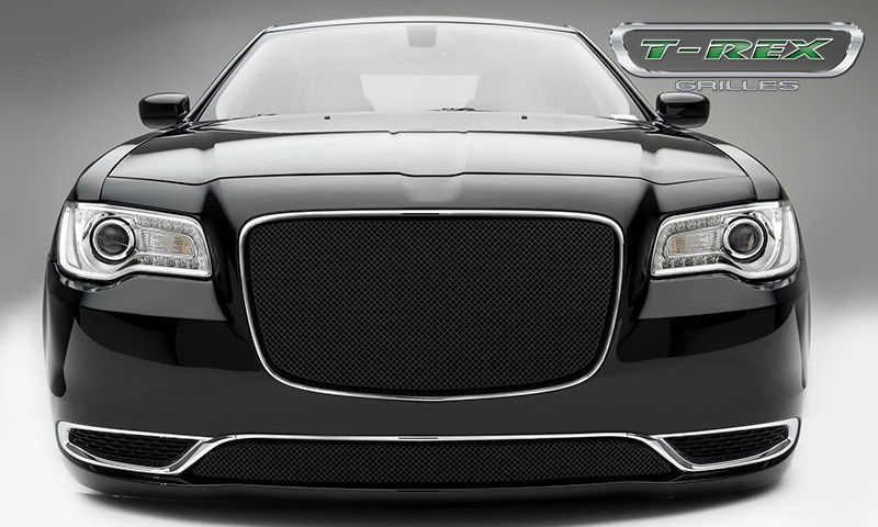 2015 Chrysler 300 | Chrysler 300 SPORT SERIES GRILLE OVERLAY