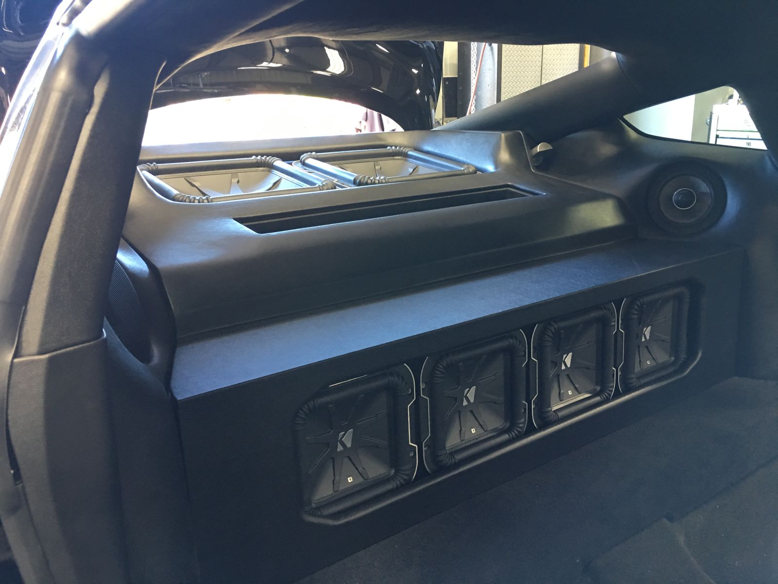 2018 Ford Mustang | 2018 Ford Mustang Fastback by DeBerti Design - Kicker Sound System FordSEMA