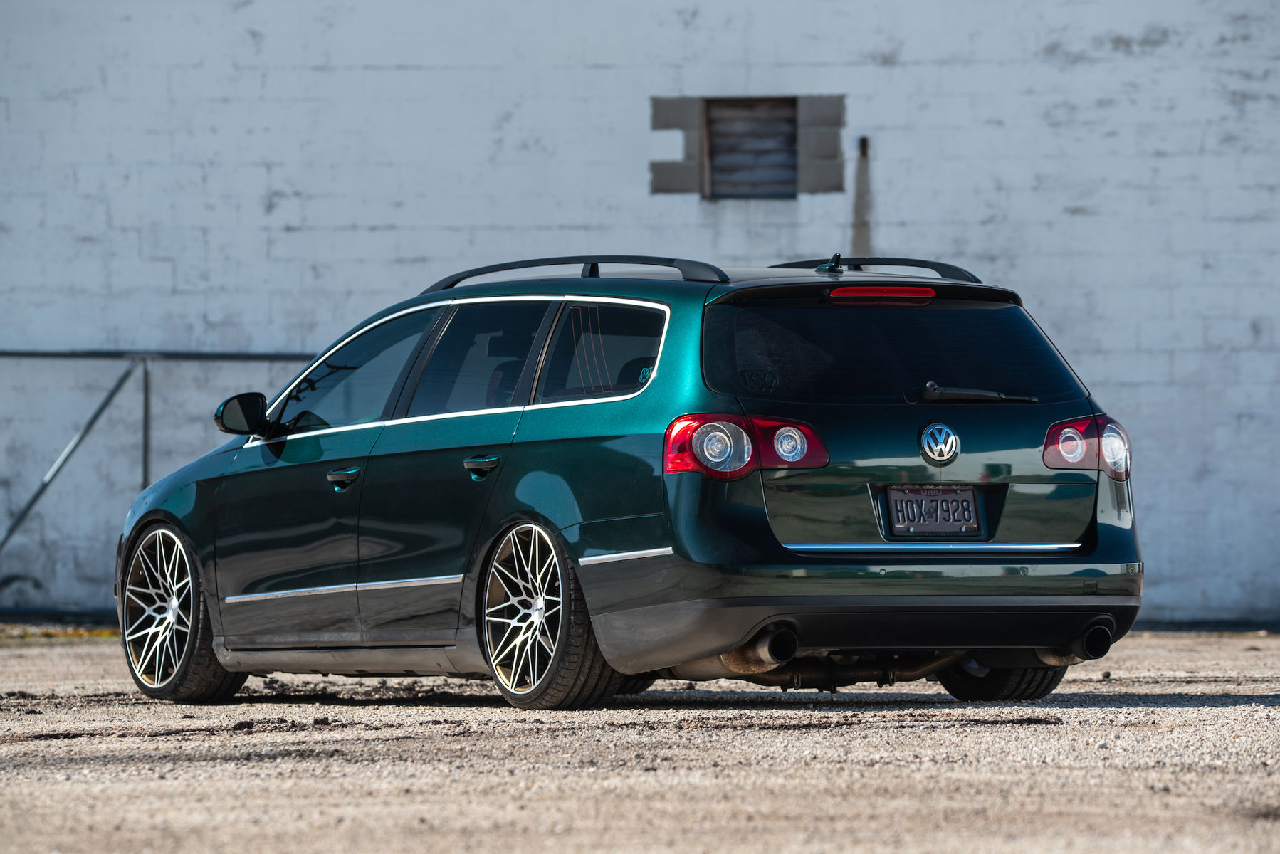 2007 Volkswagen Passat | Chris Mentrup's Volkswagen Passat Wagon on Forgeline One Piece Forged Monoblock MT1 Wheels