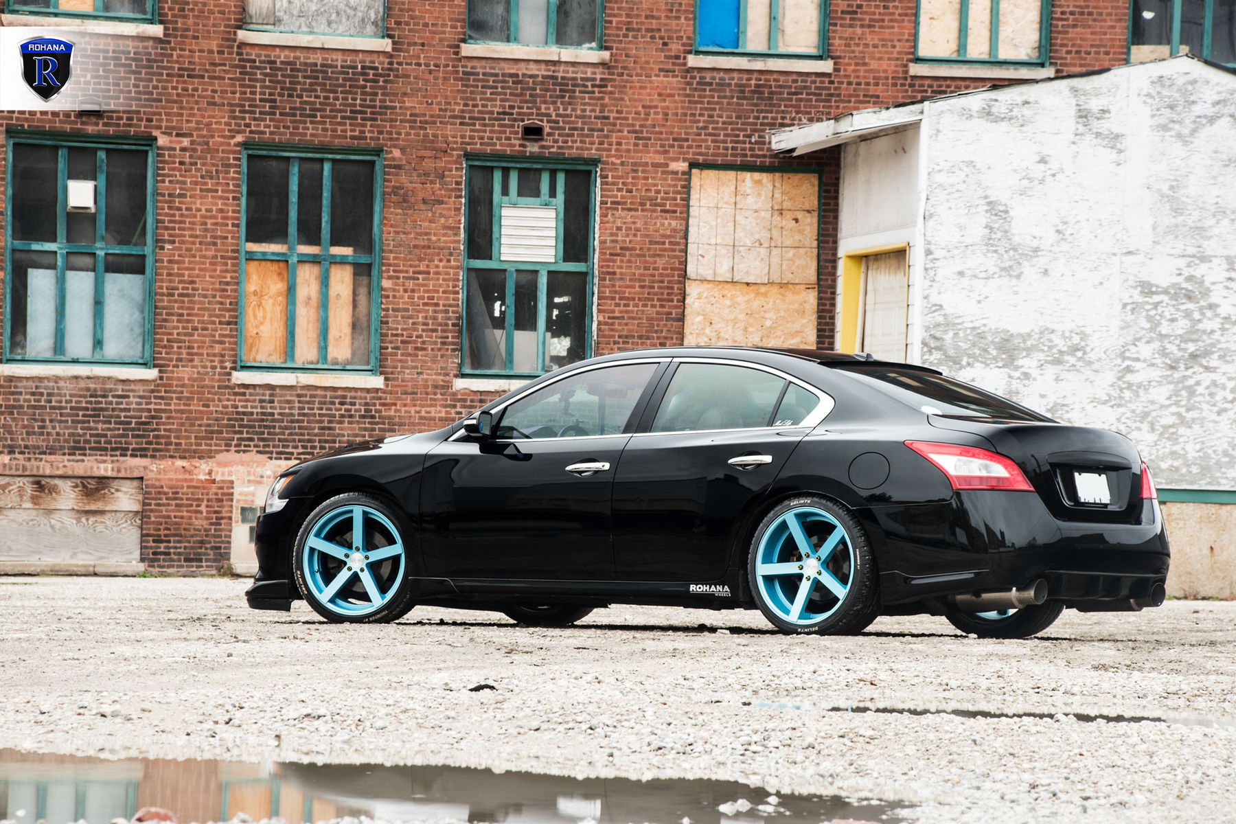 2015 Nissan Maxima | Black Nissan Maxima - Side View
