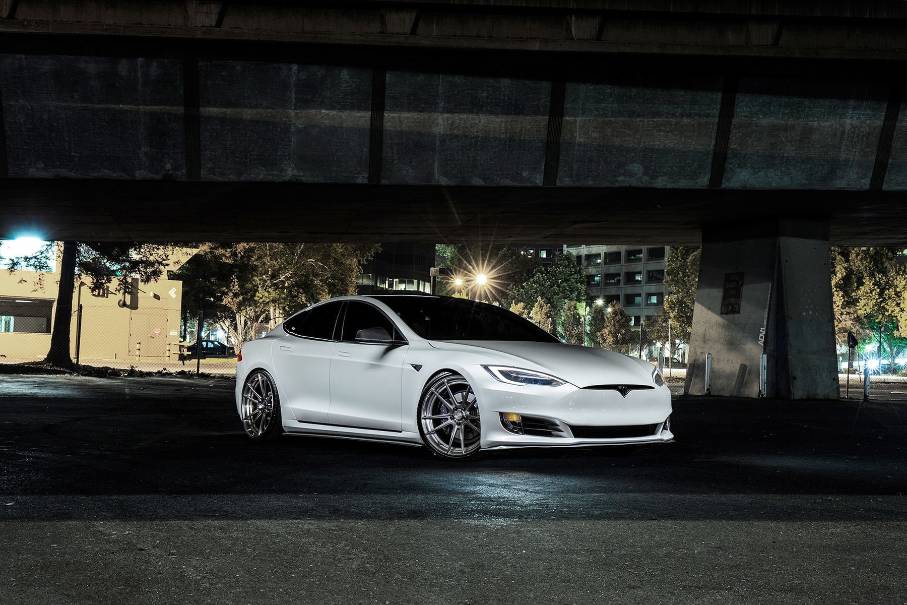 Tesla Model S | White Tesla Model S - ADV.1 ADV5.2 M.V2 SL Wheels