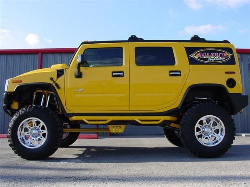 HUMMER H2 | N-FAB Wheel to Wheel Nerf-Step (Color Match)