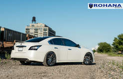 Nissan Maxima