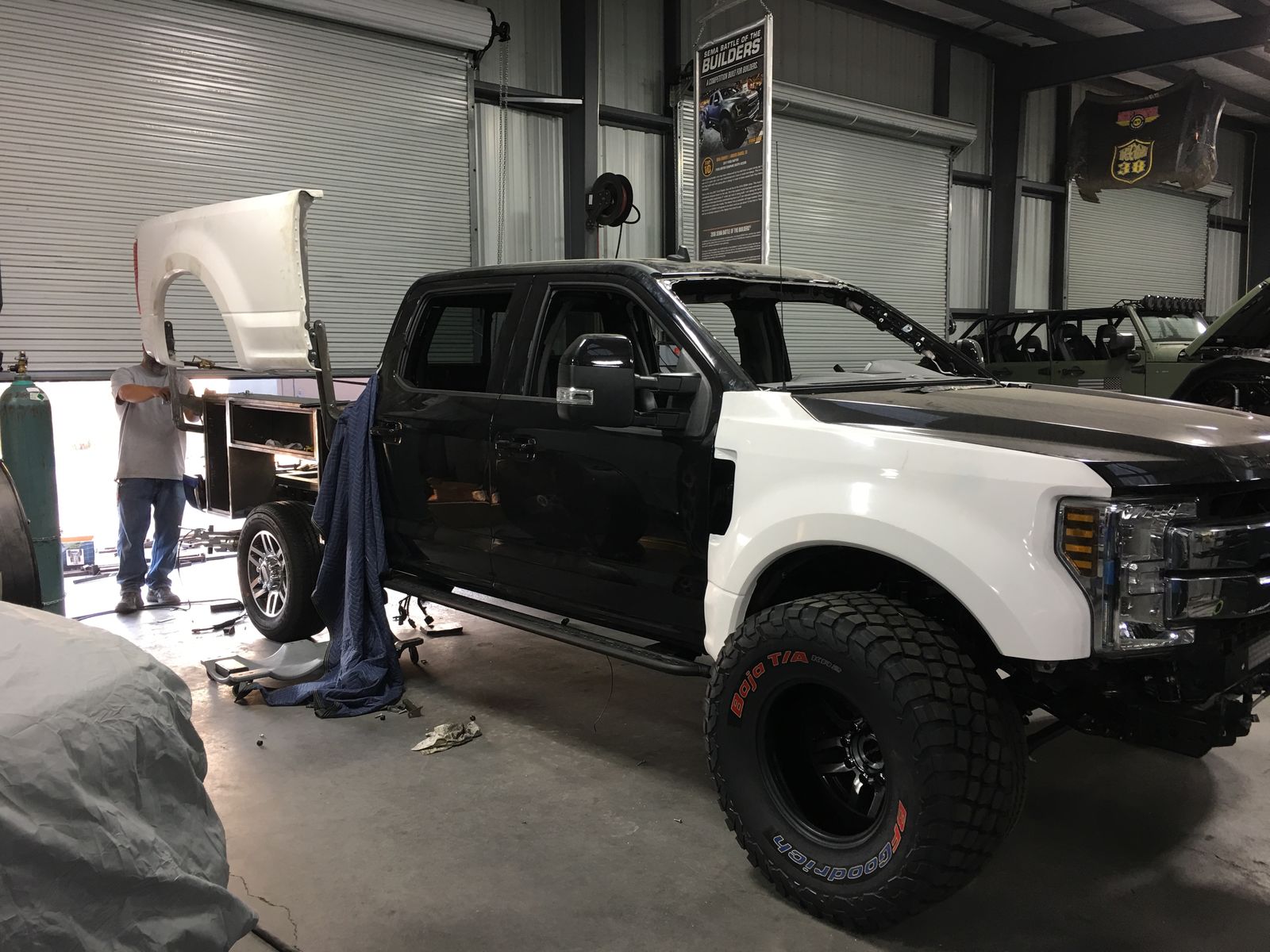 2019 Ford F-250 | 2019 F-250 4x4 SuperCrew By DeBerti Design - Fender FordSEMA