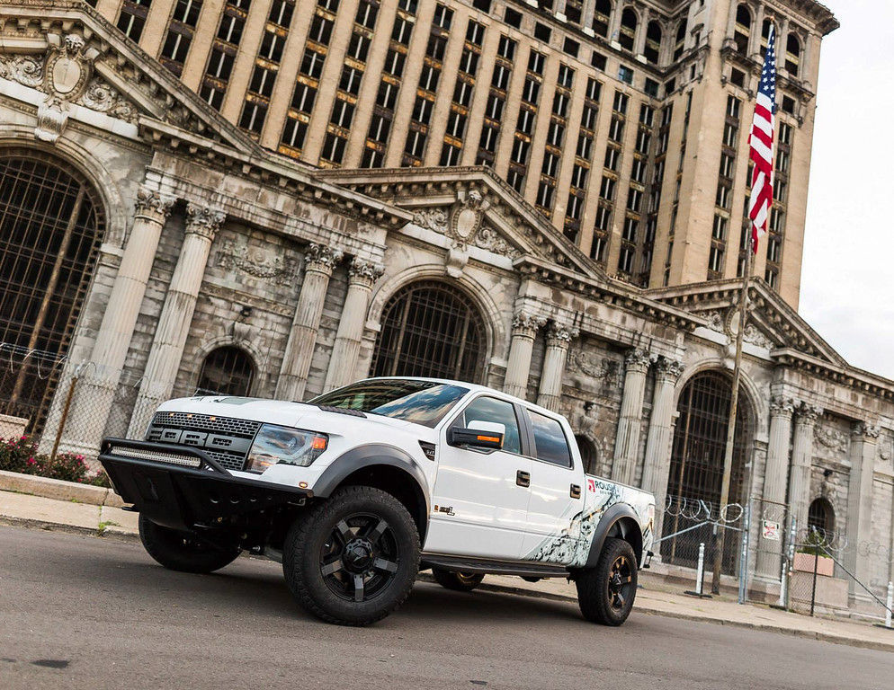 Ford Raptor | 2015 Calendar