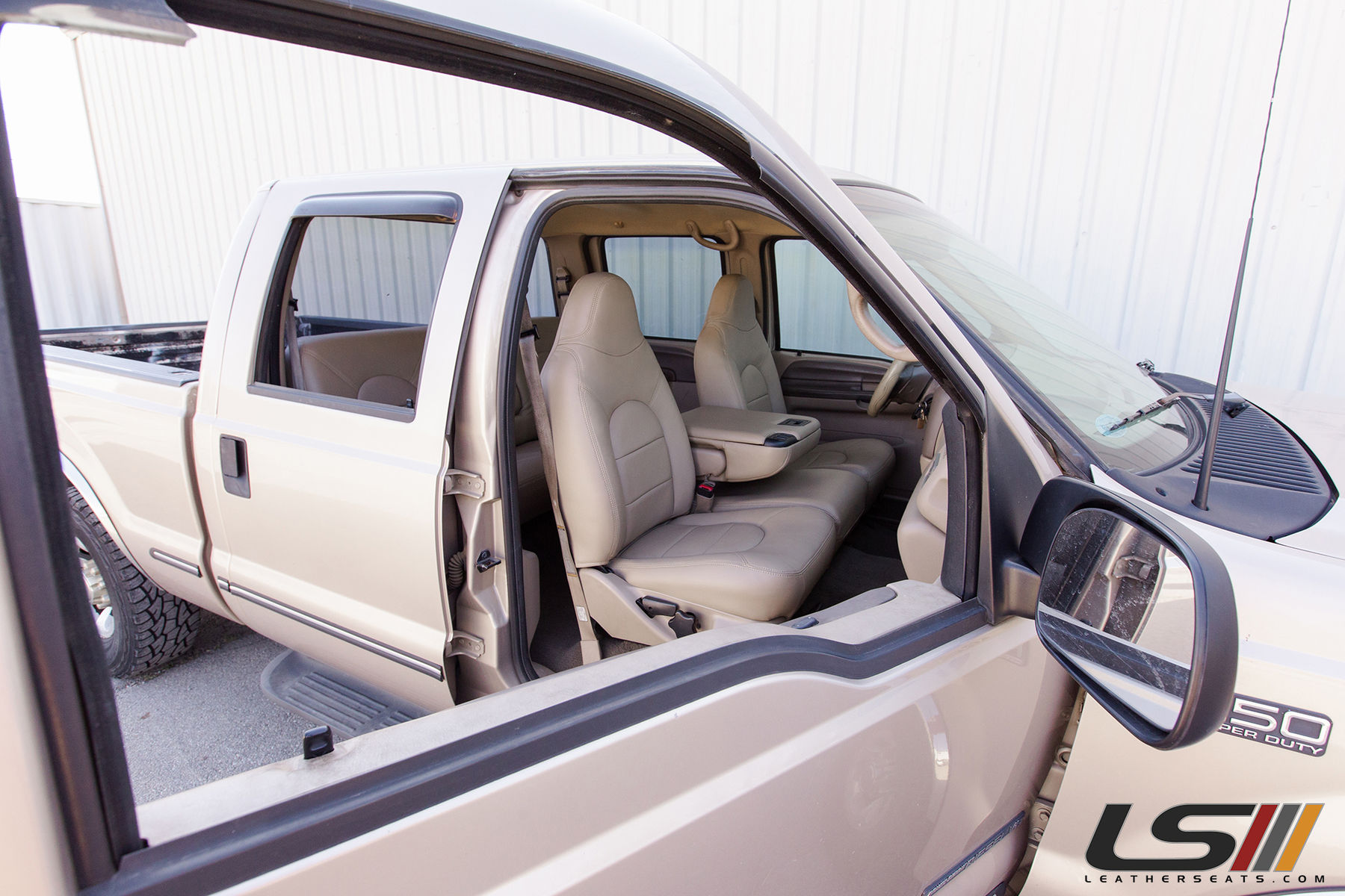 1999 Ford F-250 | 1999 Ford F250 Interior By LeatherSeats.com