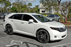 Toyota Venza on Ruff R954's